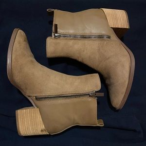 Steve Madden Tan Suede healed Booties. Worn Once. Size 7.